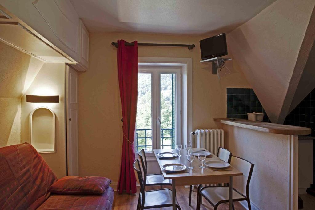 Hotel Et Residence Des Bains Vic-sur-Cere Room photo